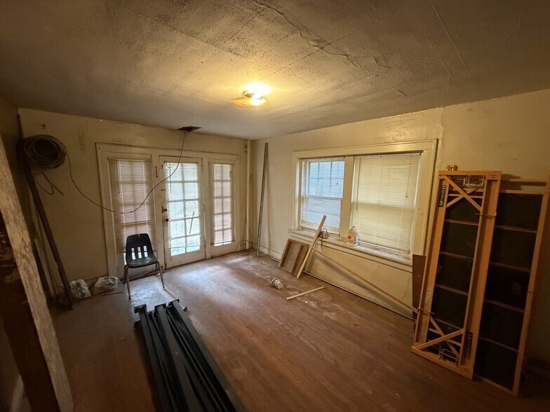 More Photos Of 2734 Charlotte St, Kansas City Apartments For Sale
