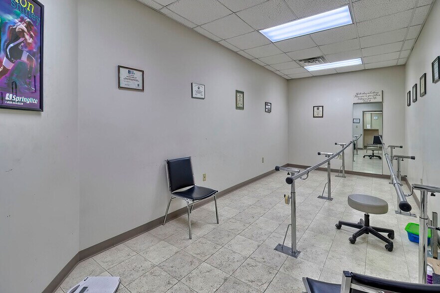 More Photos Of 811 Sunset Blvd, West Columbia Medical For Sale