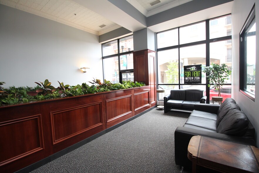 More Photos Of 25 S Grove Ave, Elgin Office For Lease