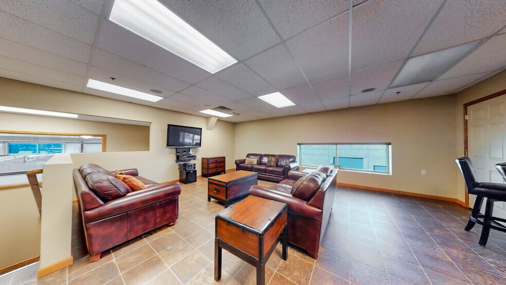 More Photos Of 5740 Boeing Dr, Loveland Warehouse For Sale