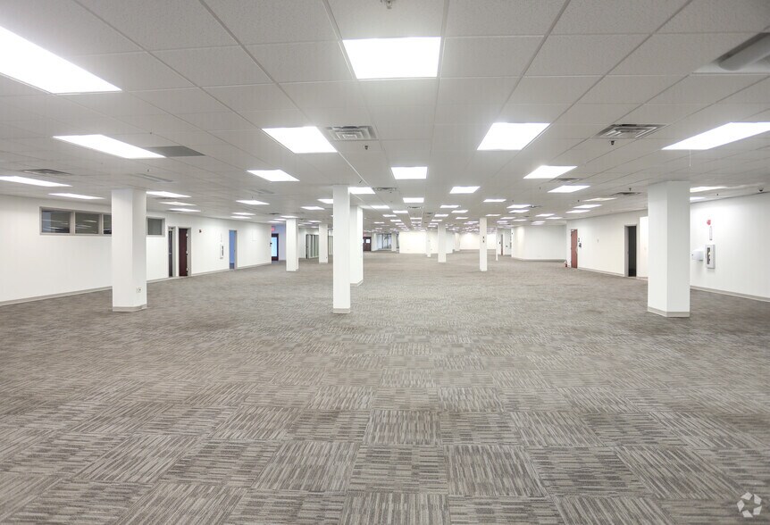 More Photos Of 9001 S Walnut St, Daleville Office For Lease