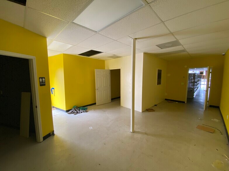 More Photos Of 1520 E Greenville St, Anderson Freestanding For Lease