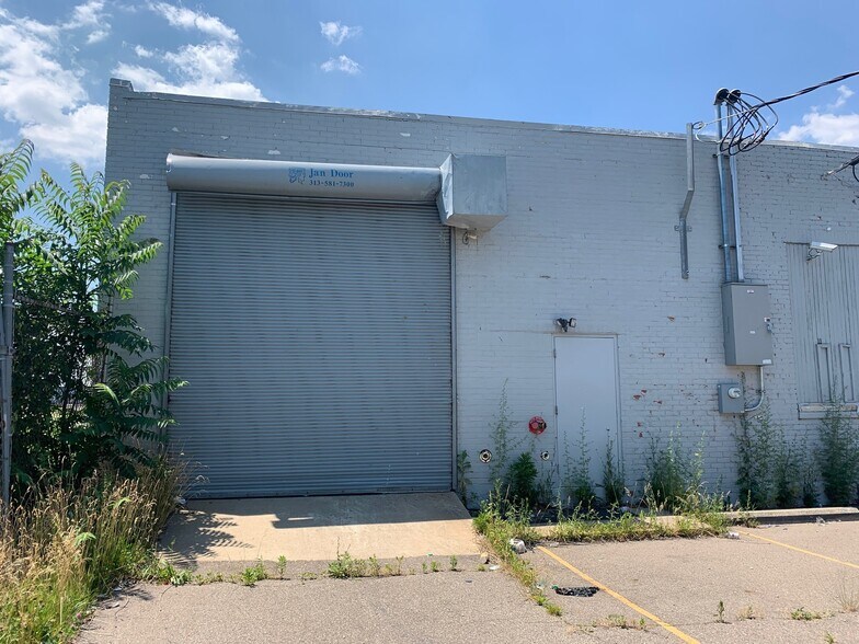 More Photos Of 9145 Vincent St, Hamtramck Warehouse For Sale