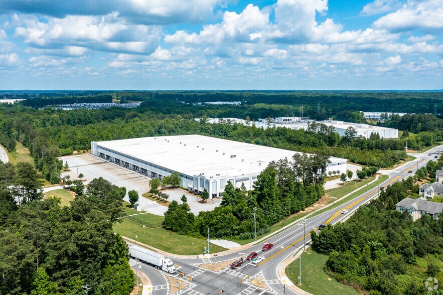 More Photos Of 5400 Oakley Industrial Blvd, Fairburn Warehouse For Lease