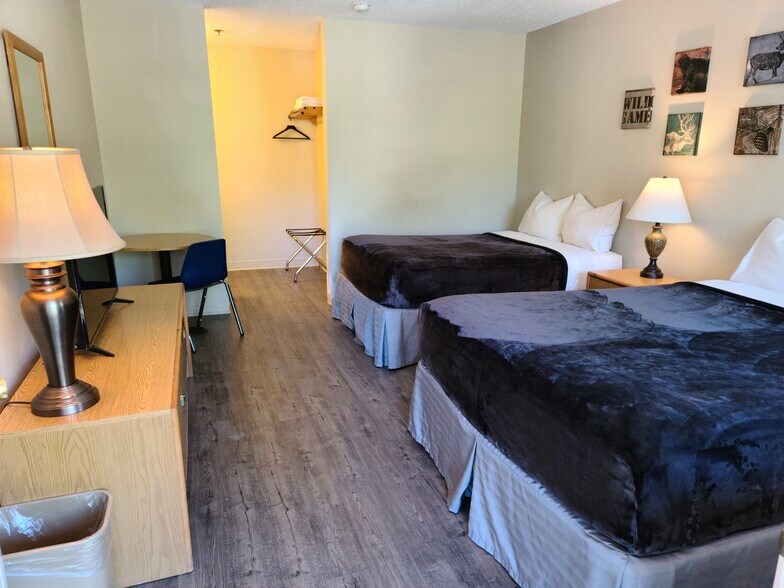 More Photos Of 2312 Blue Jay Ln, Arrowbear Lake Hotel For Sale