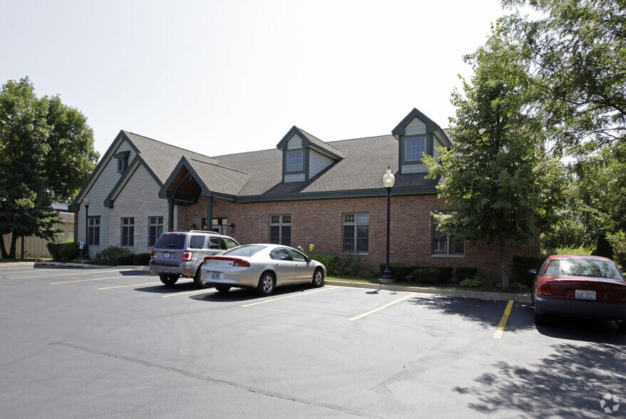 More Photos Of 134 W Lake St, Bloomingdale Coworking Space