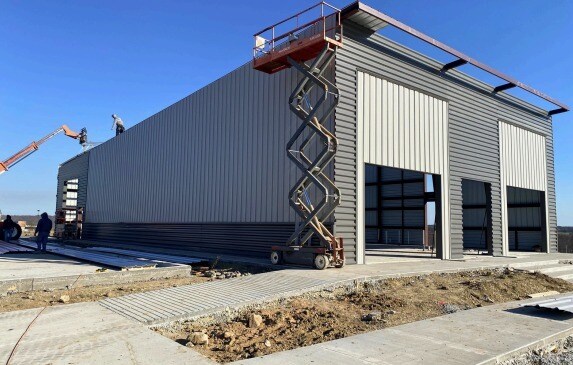 More Photos Of 109 Carl Kessler Blvd, Mineral Wells Showroom For Lease