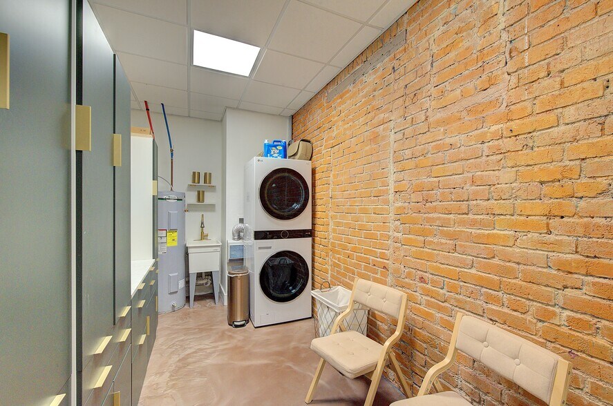 More Photos Of 205 N Laurens St, Greenville Loft Creative Space For Sale