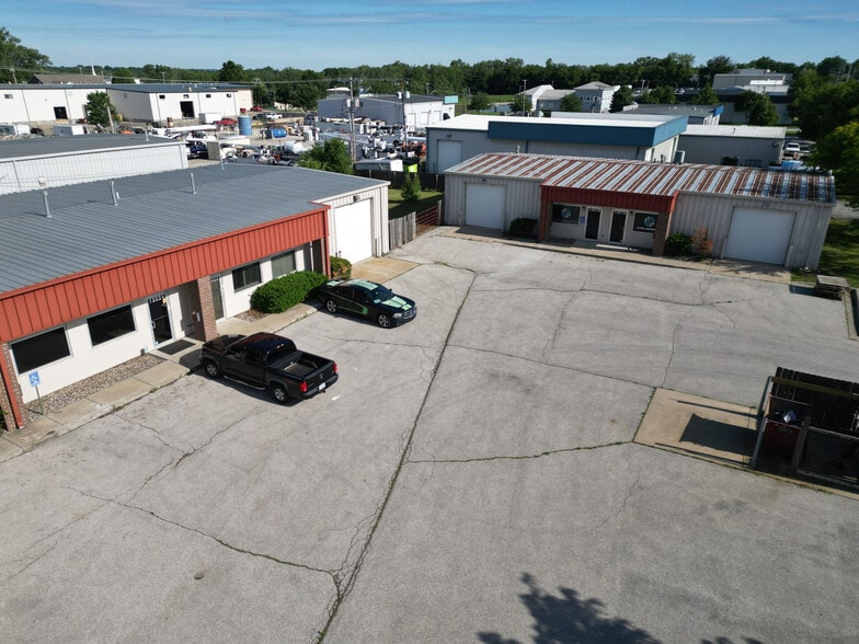 Primary Photo Of , Grandview Industrial For Sale
