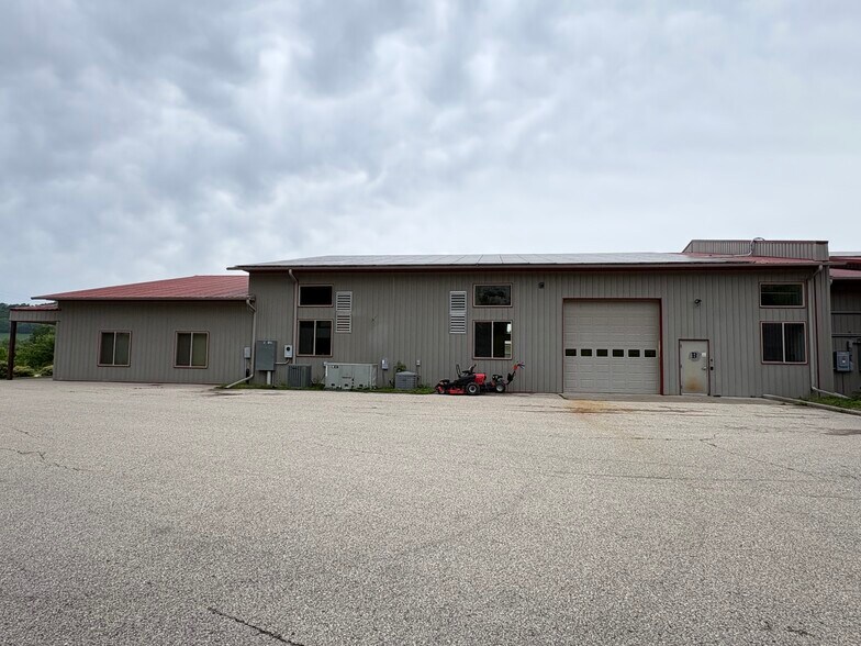 More Photos Of 150 Jack Berg Ln, Coon Valley Industrial For Lease