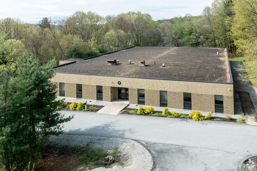 More Photos Of 9 Beaver Brook Rd, Littleton Research And Development For Lease