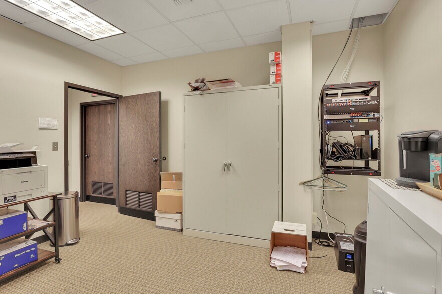 More Photos Of 141 E Town St, Columbus Office Residential For Lease