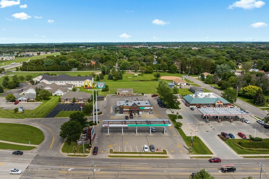 More Photos Of 1400 14th St NW, Austin Service Station For Sale