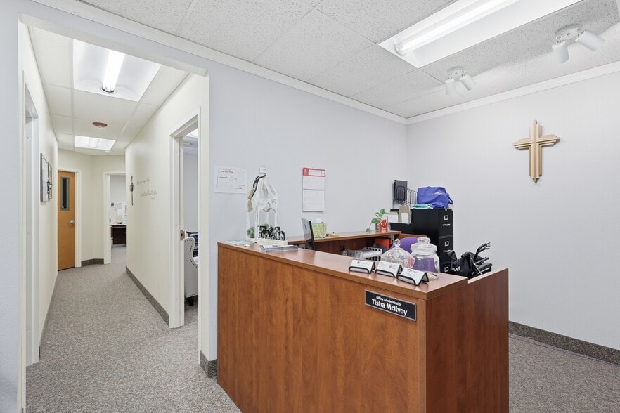 More Photos Of 2045 SE Green Oaks Blvd, Arlington Religious Facility For Sale