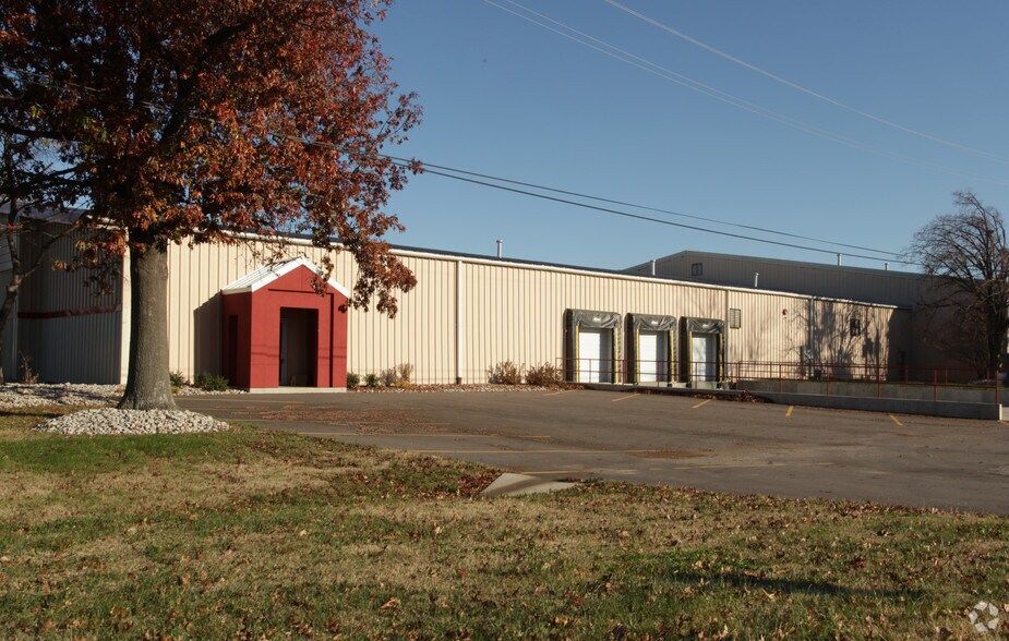 Primary Photo Of 4703 Allmond Ave, Louisville Warehouse For Lease