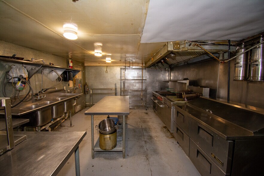 More Photos Of 715 S Polk St, Amarillo Bar For Lease