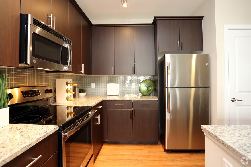 More Photos Of 101 N Wolfe St, Baltimore Apartments For Lease