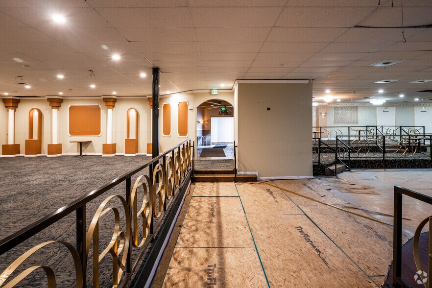 More Photos Of 2200 S Monaco Pky, Denver Unknown For Lease