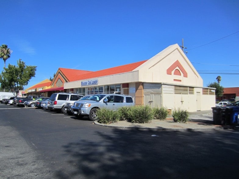 More Photos Of 1099 Reganti Dr, Concord Storefront For Sale