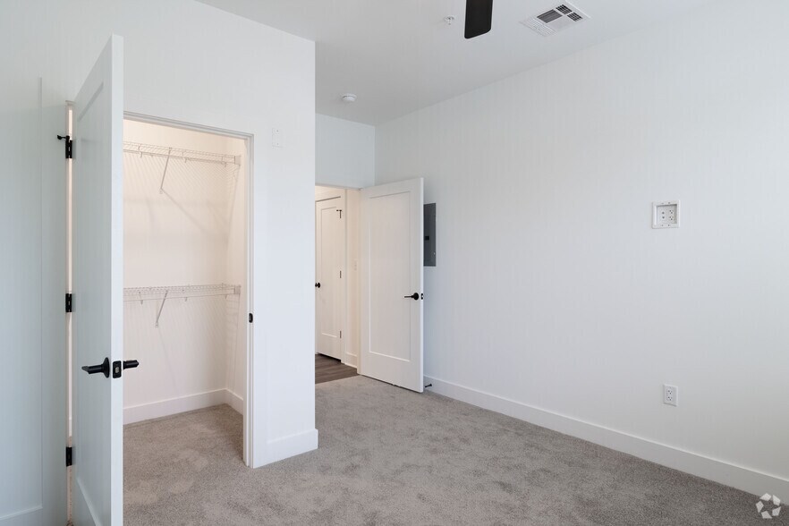 More Photos Of 580 Columbia Tpke, East Greenbush Apartments For Lease