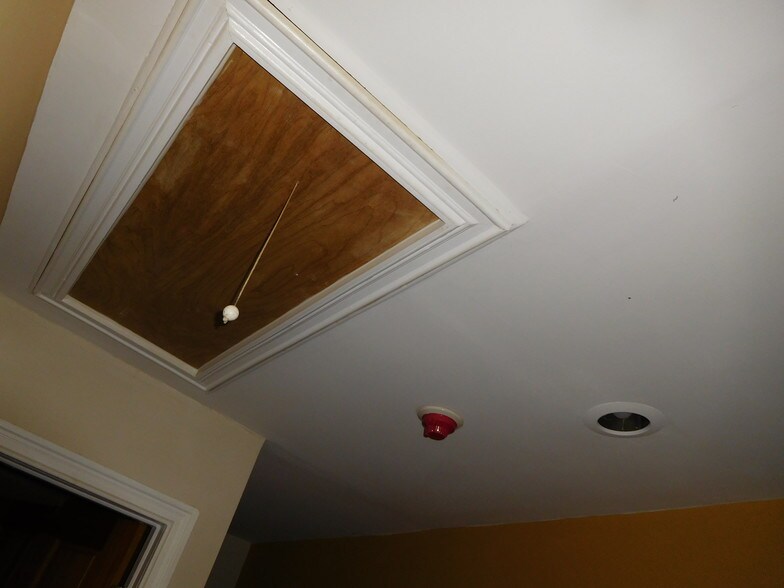 More Photos Of 2038 Grant Ave, Philadelphia Specialty For Sale