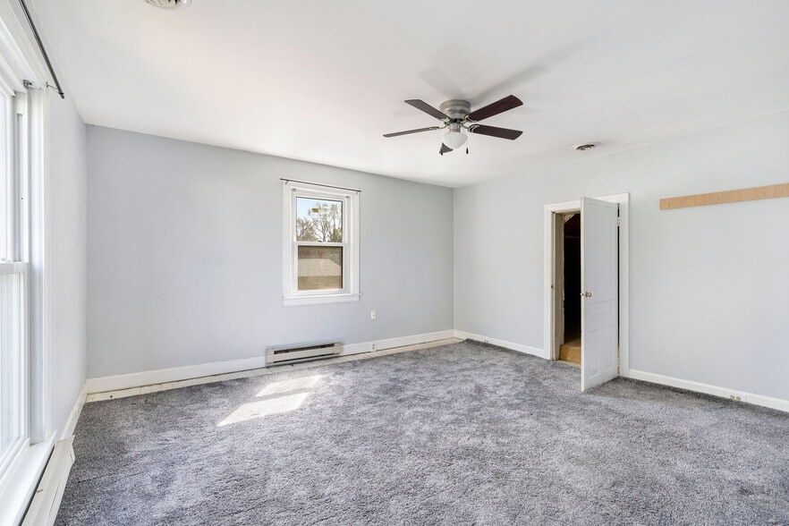 More Photos Of 101 S Main St, Wendell Office Residential For Lease