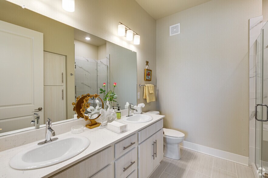 More Photos Of 2200 Carl D Silver Pky, Fredericksburg Apartments For Lease