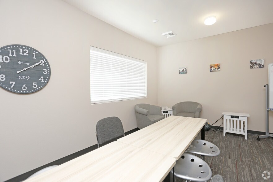 More Photos Of 215 University Dr, Richland Apartments For Sale