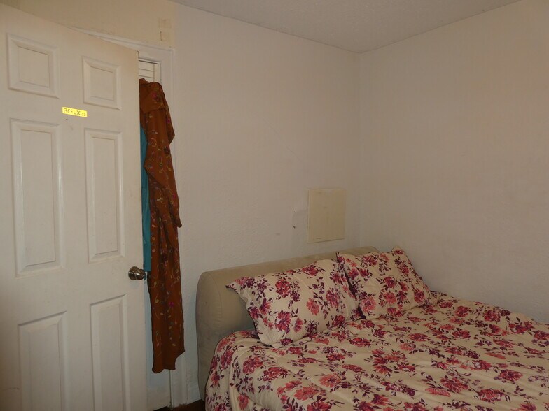 More Photos Of , Philadelphia Unknown For Sale