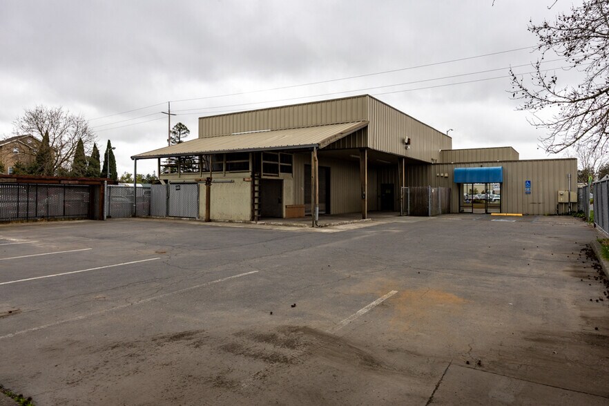 More Photos Of 3218-3220 Santa Rosa Ave, Santa Rosa Service For Lease