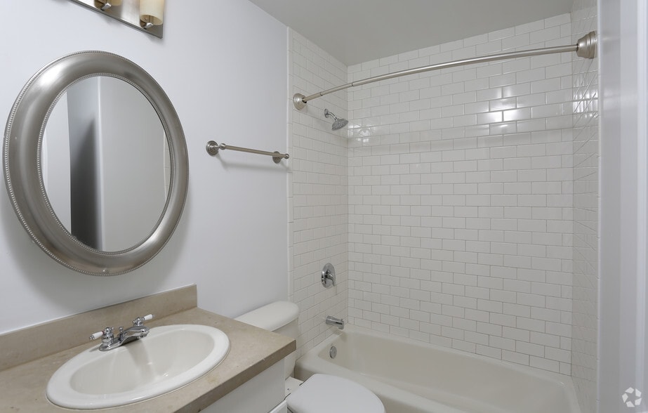 More Photos Of 433 W New England Ave, Winter Park Apartments For Lease