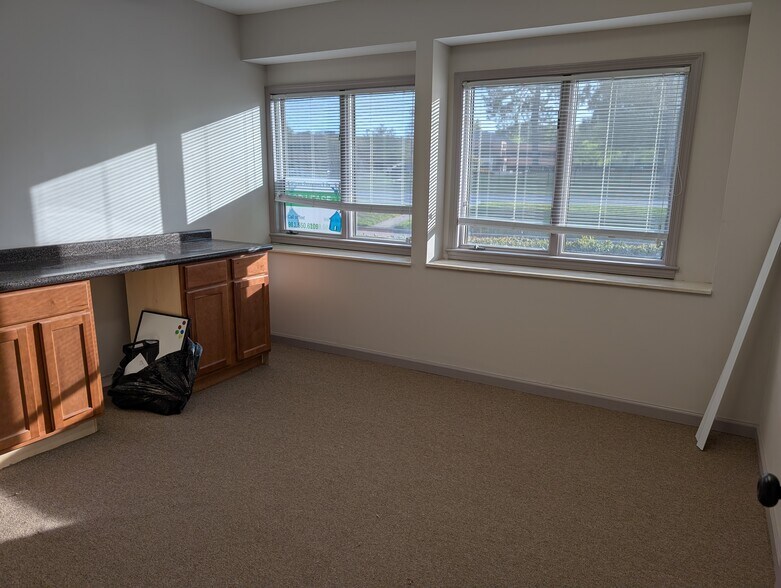 More Photos Of 722 Crossover Ln, Memphis Medical For Lease