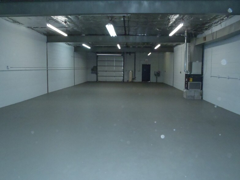 More Photos Of 1275 Bloomfield Ave, Fairfield Light Manufacturing For Lease