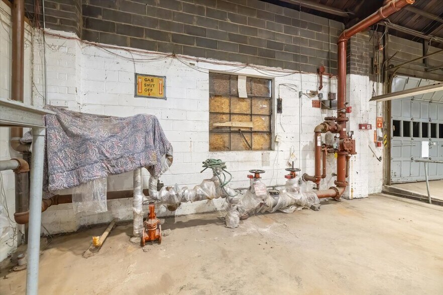 More Photos Of 15 Harold St, Westwood Manufacturing For Sale