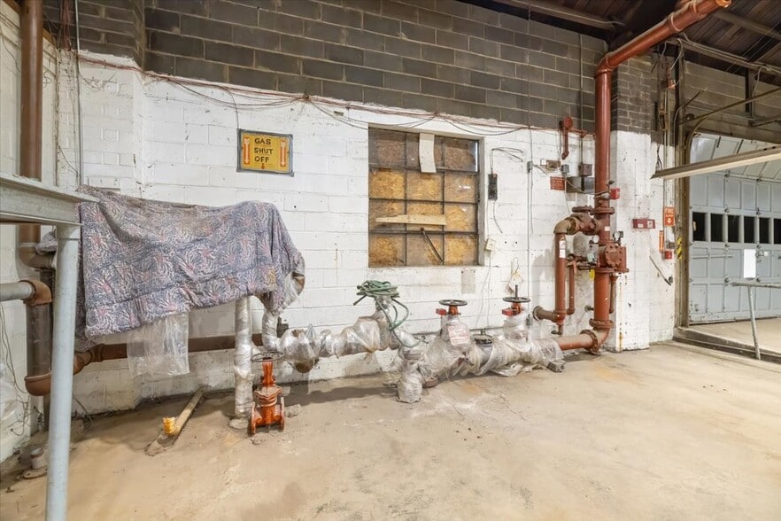 More Photos Of 15 Harold St, Westwood Manufacturing For Sale