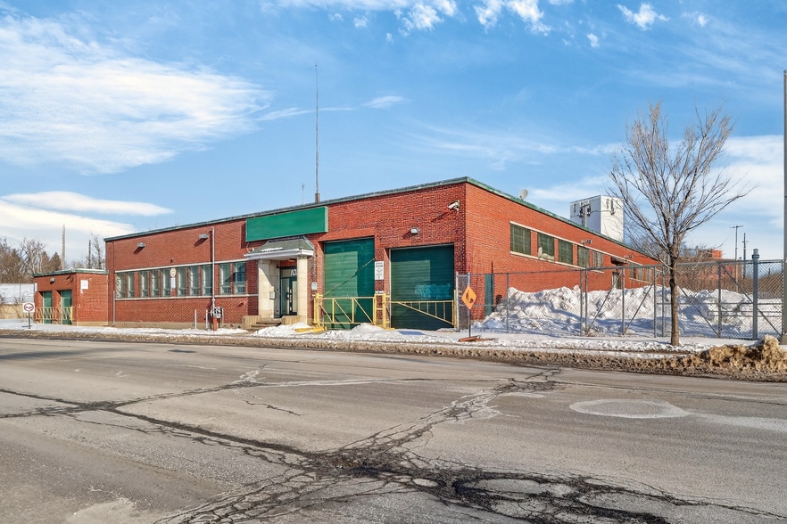 More Photos Of 1025 St Butler, Montréal Distribution For Sale