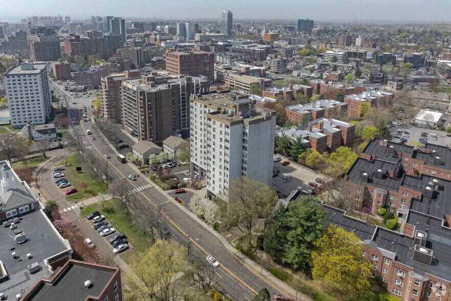 More Photos Of 60 Strawberry Hill Ave, Stamford Apartments For Sale