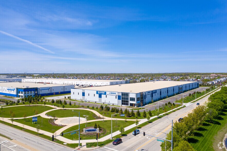 More Photos Of 599 S Schmidt Rd, Bolingbrook Distribution For Lease