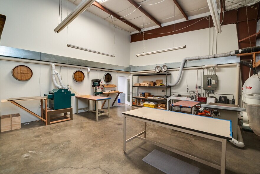 More Photos Of 899 Dowdell Ln, Saint Helena Warehouse For Sale