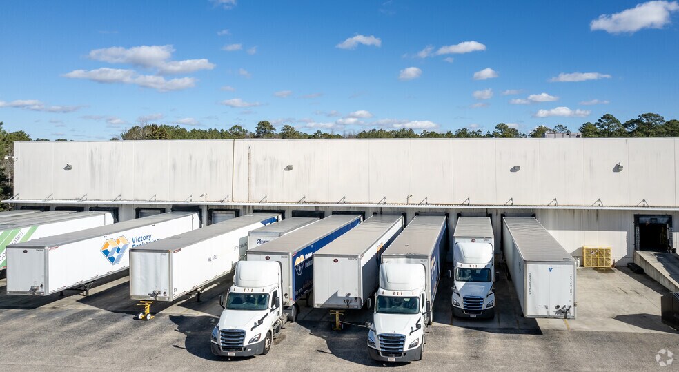 More Photos Of 590 Assembly Ct, Fayetteville Distribution For Lease