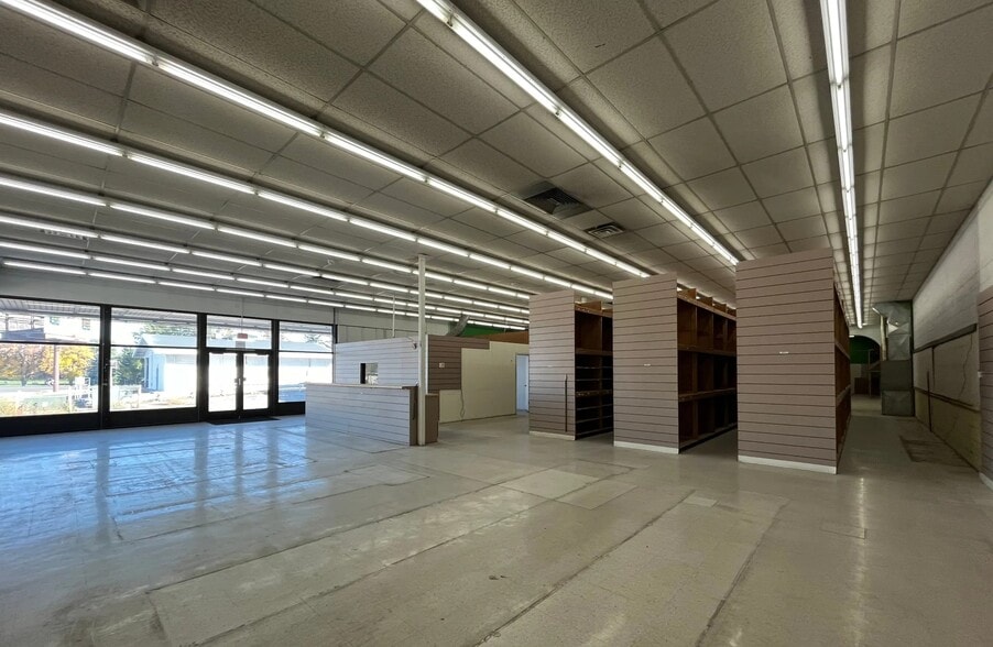 More Photos Of 1395 Northgate Mile Rd, Idaho Falls Freestanding For Sale