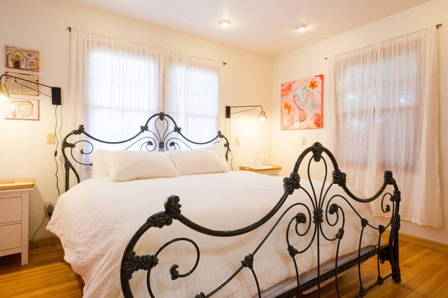 More Photos Of 75 Fremont Dr, Sonoma Storefront Retail Residential For Sale