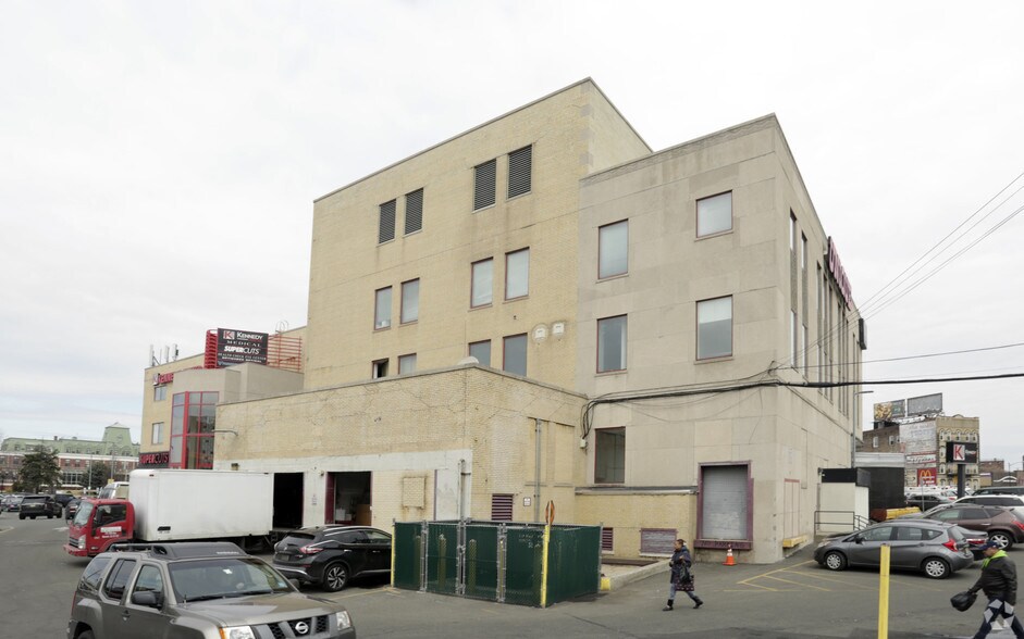 More Photos Of 3196 Kennedy Blvd, Union City Unknown For Lease