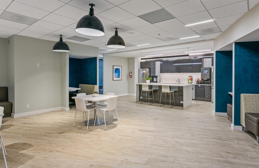 More Photos Of 1025 Connecticut Ave NW, Washington Coworking Space