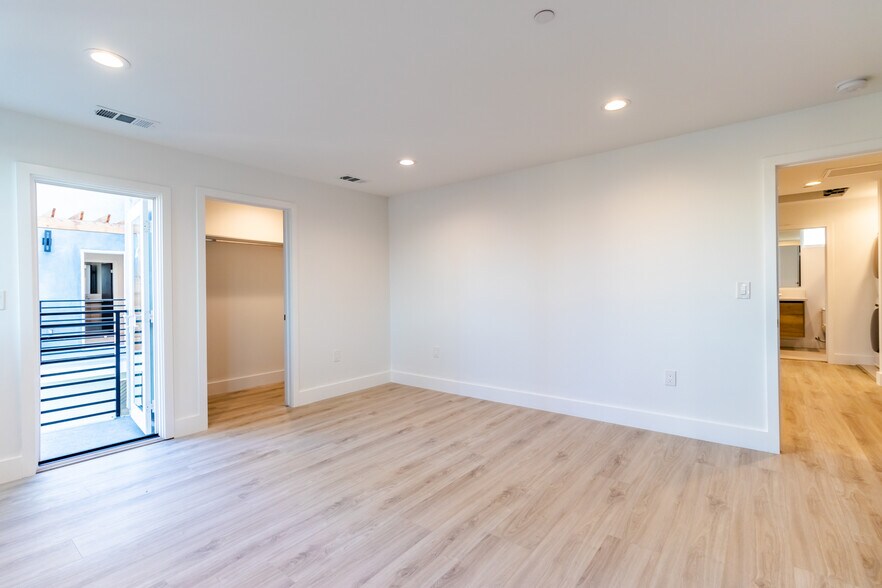 More Photos Of 5014 Pickford St, Los Angeles Apartments For Sale