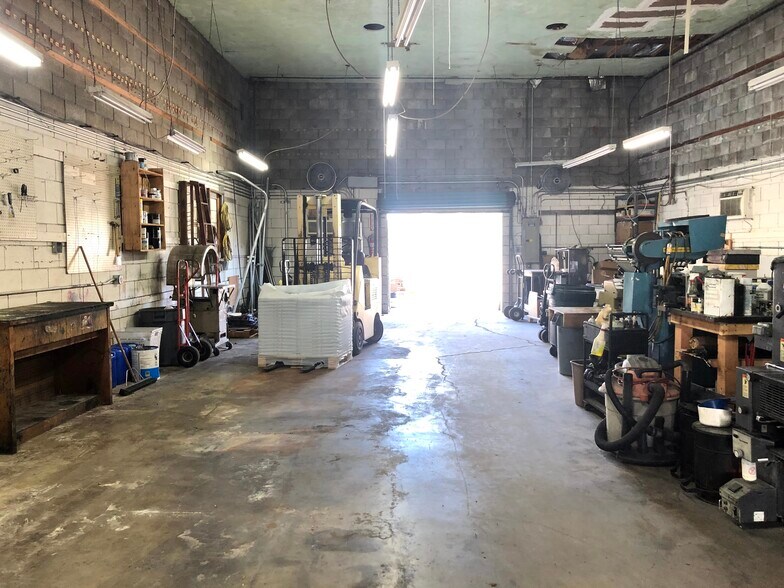 More Photos Of 1315 Broadway, El Cajon Freestanding For Sale