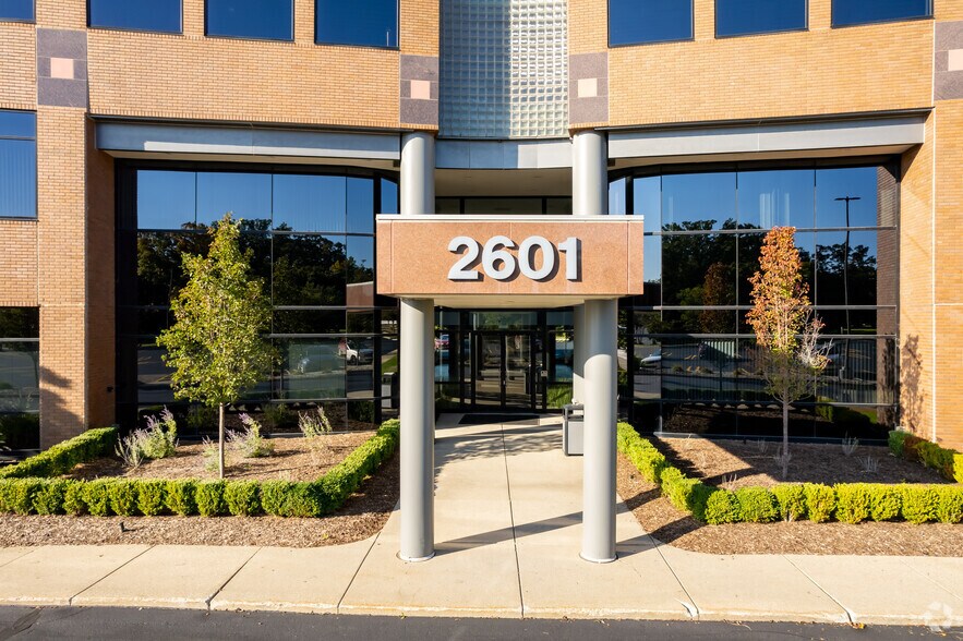 More Photos Of 2601 Cambridge Ct, Auburn Hills Office For Lease
