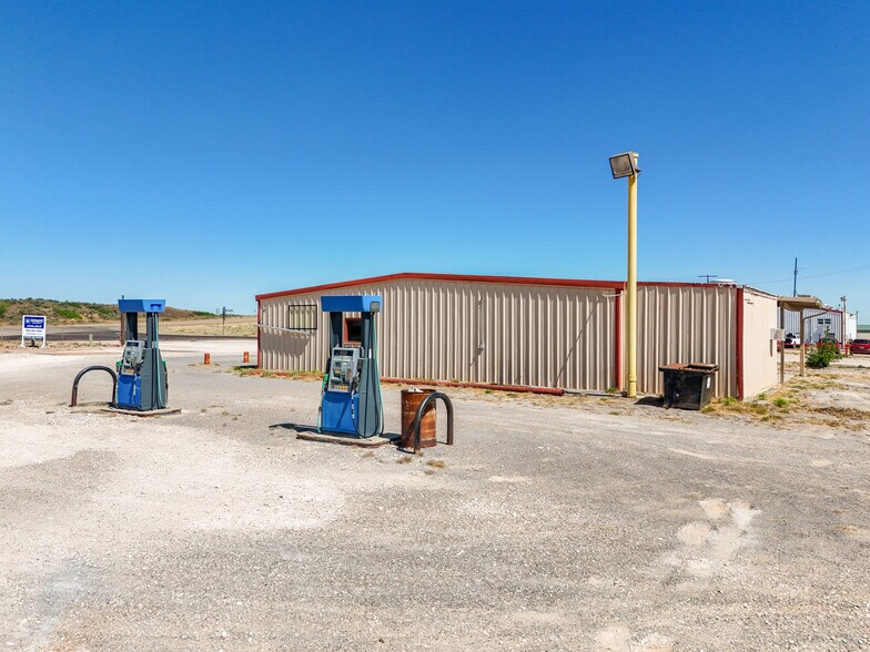 More Photos Of 8794 HWY 83, Briscoe General Retail For Sale