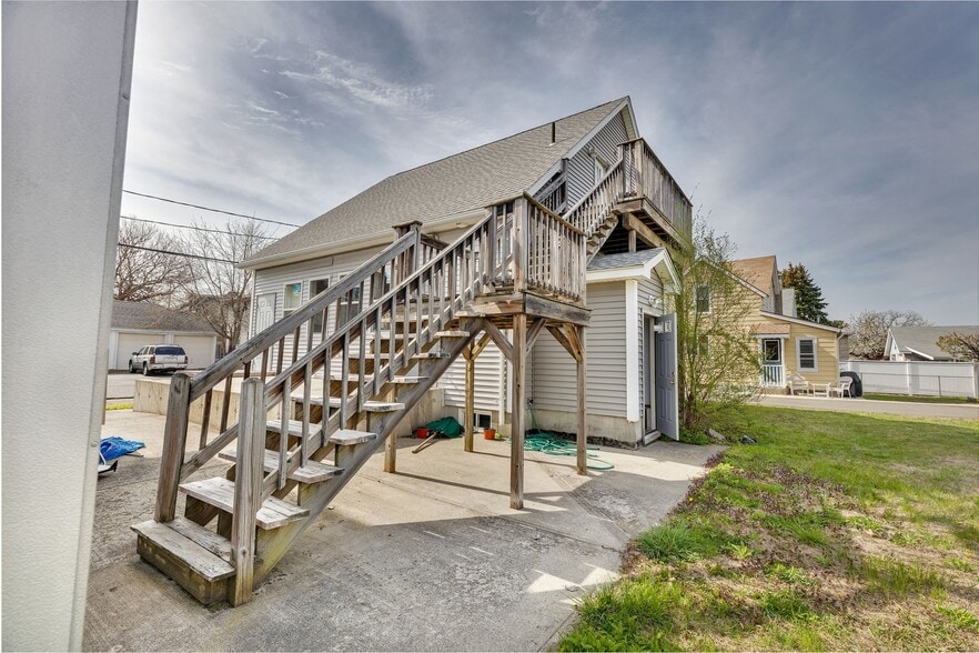 459461 East St, Ludlow, MA 01056 Storefront Retail Residential For