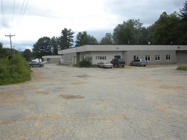 Primary Photo Of 14 Lexington Dr, Laconia Light Manufacturing For Lease